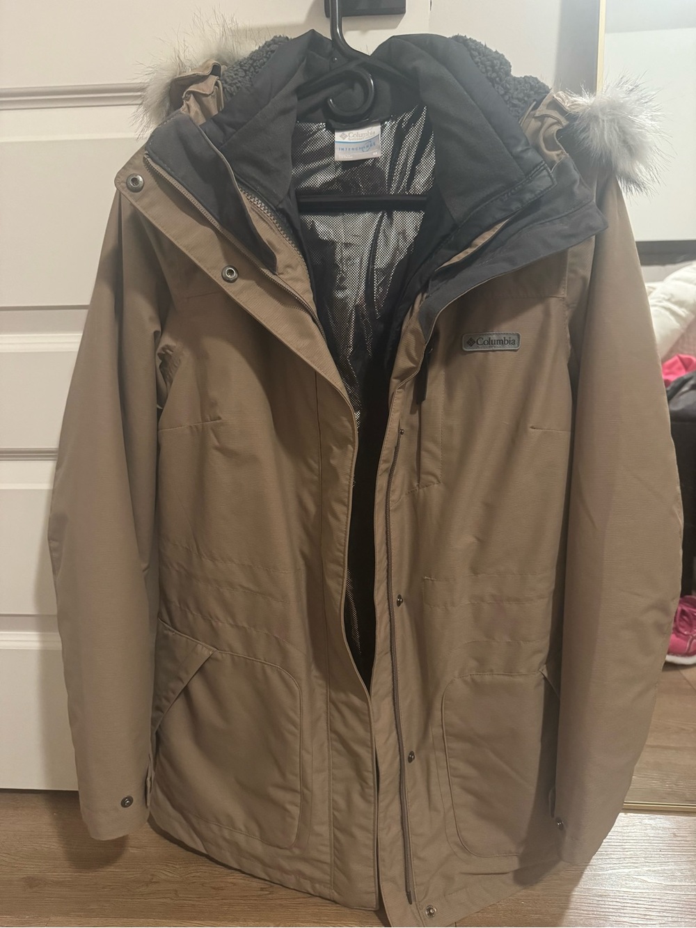 Columbia Women's Khaki Parka with Faux Fur Trim Hood